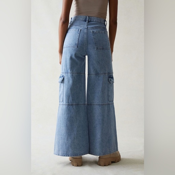 Kendall and Kylie Extreme Wide Leg Cargo Jeans - Picture 1 of 16